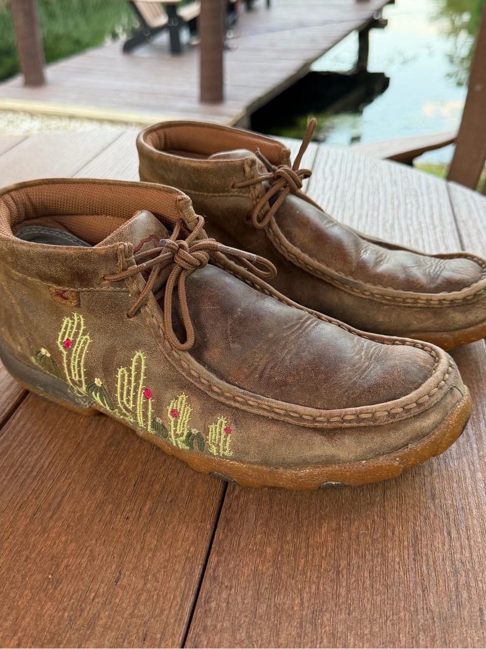 TWISTED X WOMEN'S CACTUS CHUKKA CASUAL BOOTS  9.5